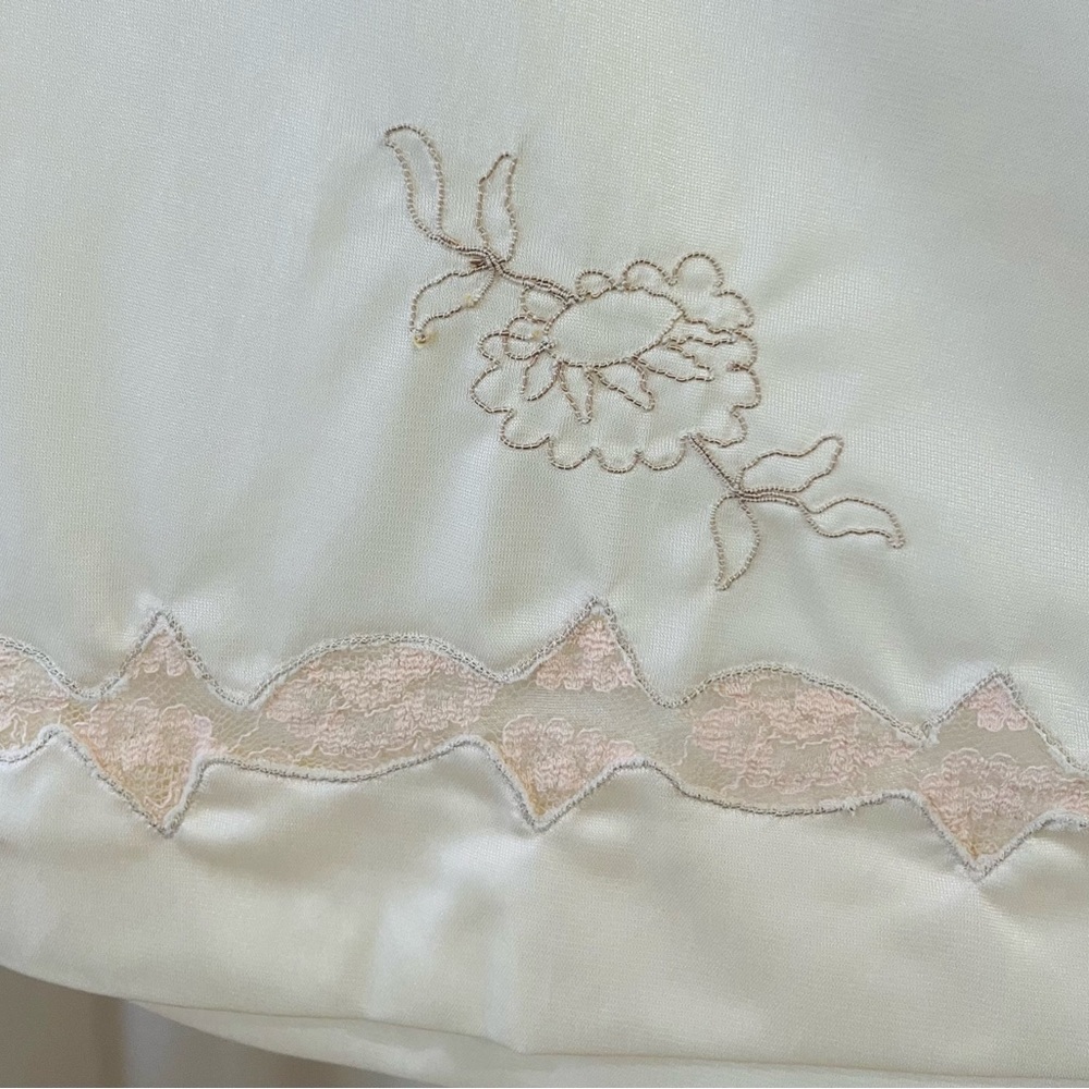 Vintage Embroidered Cream Lace Trim Half Slip - Picture 3 of 5